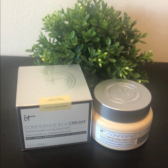 it cosmetics Other - 🆕 IT Confidence moisturizing Super Cream!! NIB